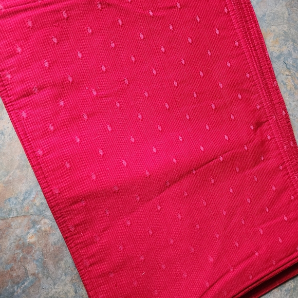 Red woven placemats qty 6 - Picture 2 of 3